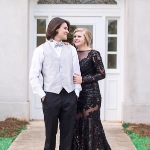 Meet your Posher, Levi